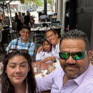 Meet your Posher, Dionisio